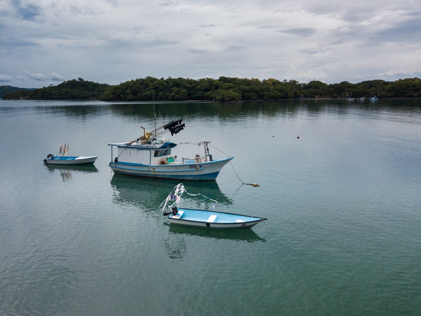 AdobeStock_456460690 Fishing boats in the Gulf of Nicoya.