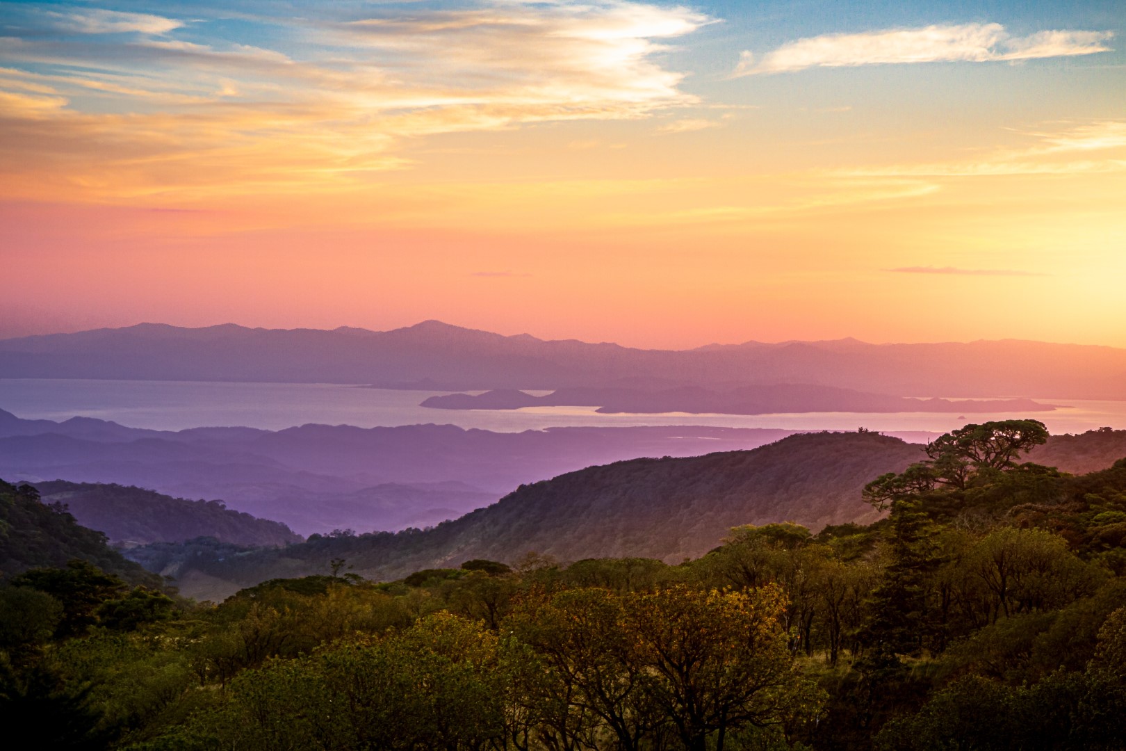 AdobeStock_484270817 Sunset over the Gulf of Nicoya.
