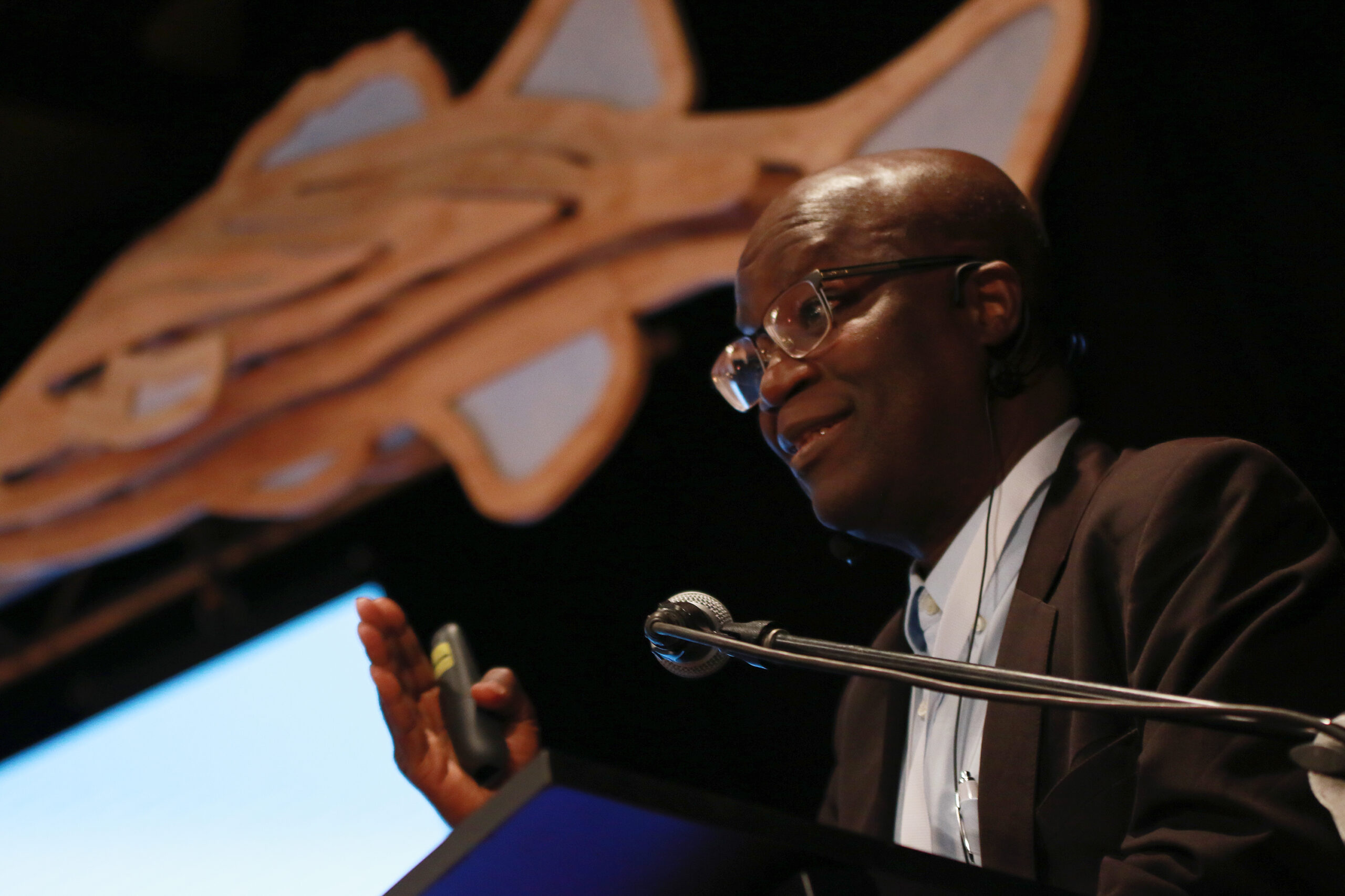 Rashid Sumaila wins RSC’s Miroslaw Romanowski Medal